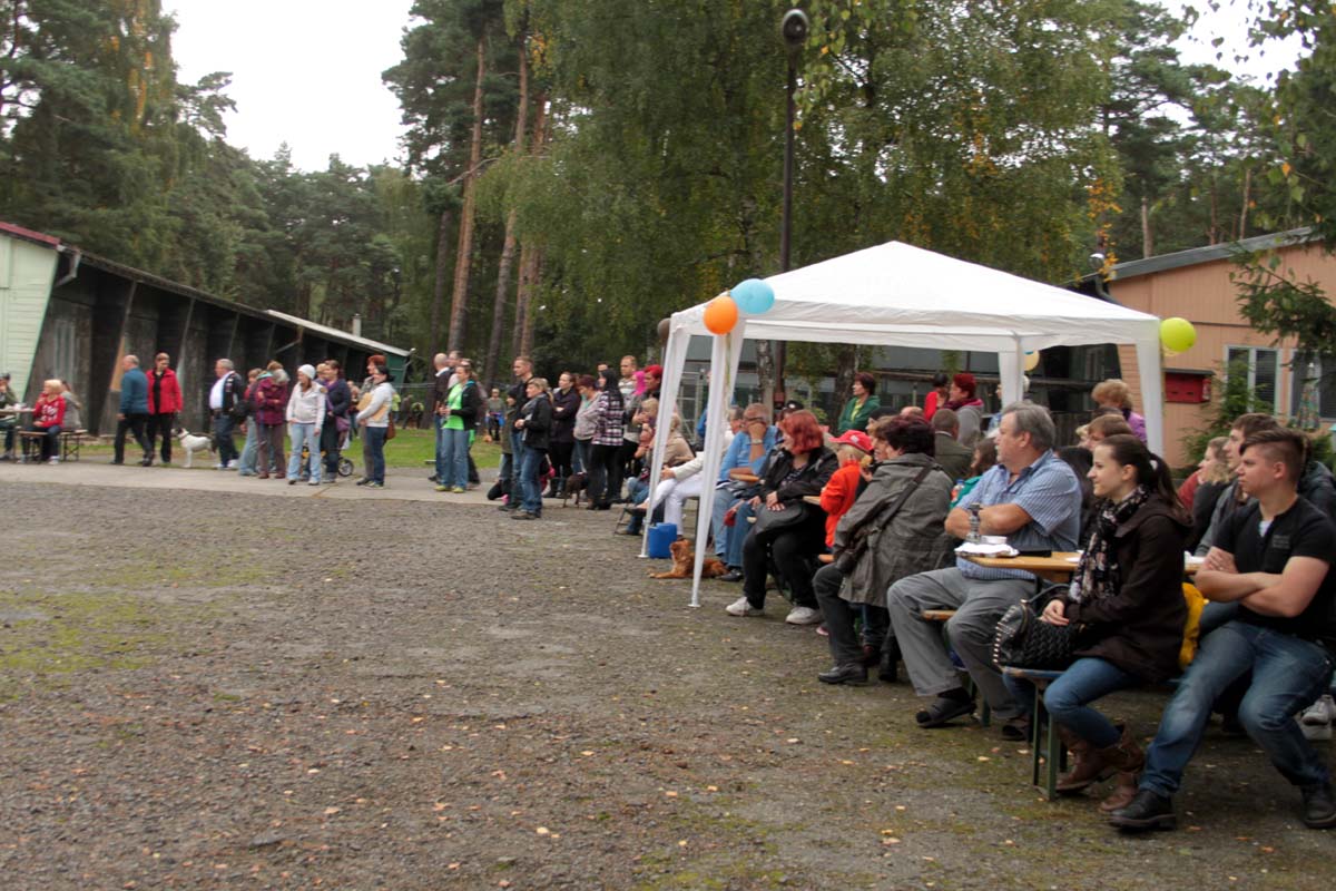 t1300053 Die Tierschutzliga Stiftung wünscht Ihnen ein frohes Osterfest