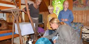 Platzkontrollen-Frauen-mit-kinder-und-katze-300x150 Ehrenamt im Tierschutzliga-Dorf