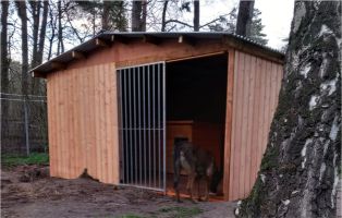 Lex_Unterstand_Hütte Tiervermittlung in unseren Tierheimen